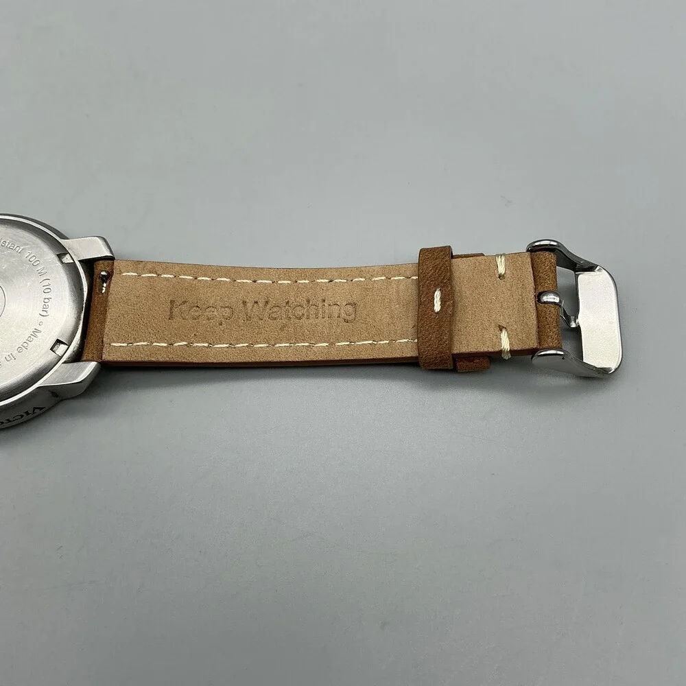 Victorinox Swiss Army V7-00 Mens Watch 37mm Yellow Dial Leather New Battery